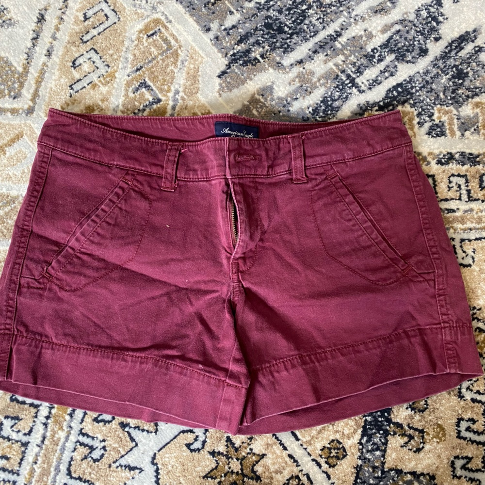 American eagle maroon shorts.